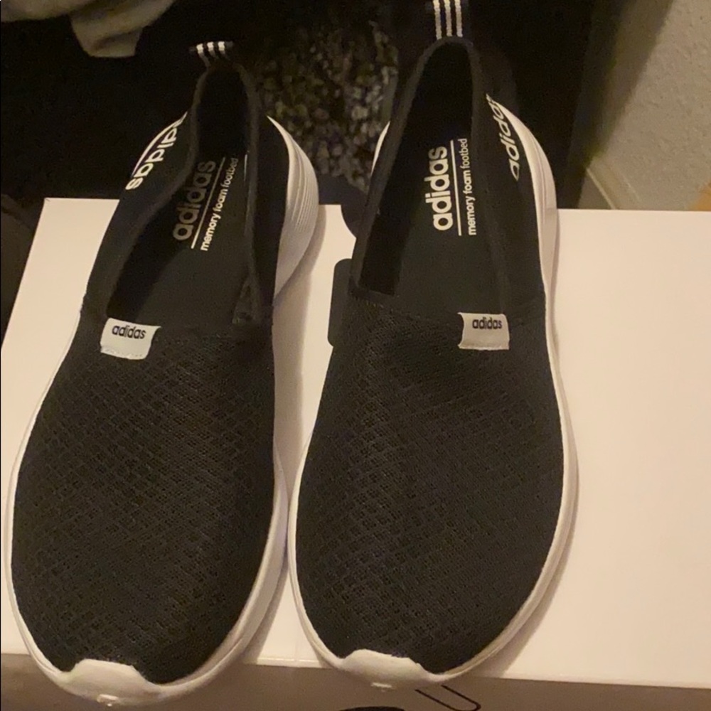 Adidas memory foam shoes